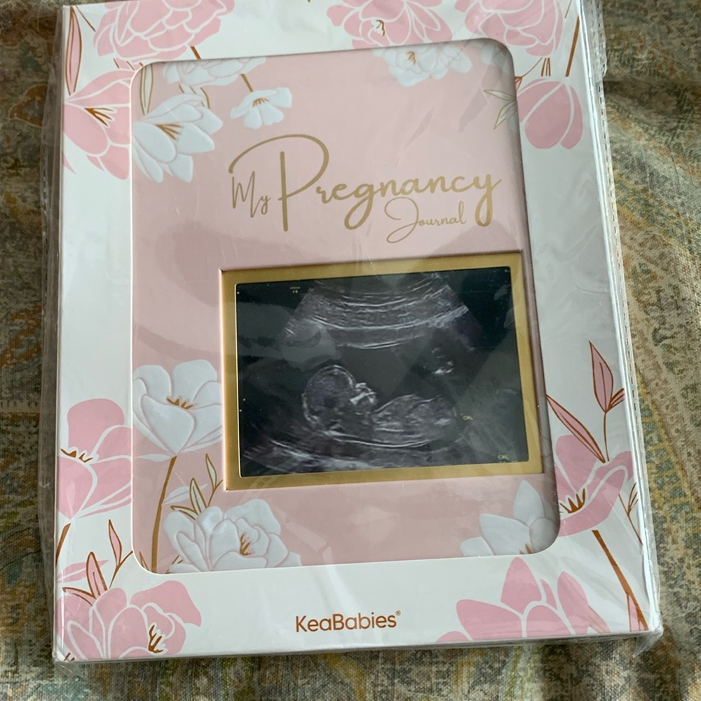 Brand New Pregnancy Journal - KeaBabies